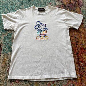 Disney Originals Mickey Mouse Embroidered T-Shirt – White Minimal Vintage Style